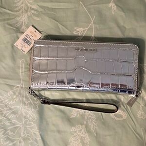 NWT Michael Kors Jet Set Travel Continental Wallet/Wristlet